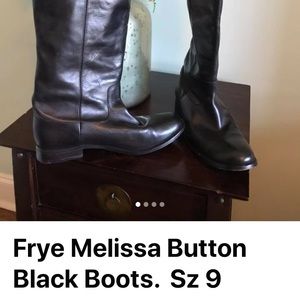 Size 9 ALL LEATHER ! Wore maybe 3 times!